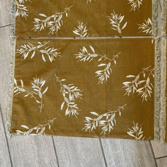 4 Tan & White Botanical Fabric Placemats - Picture 2 of 6